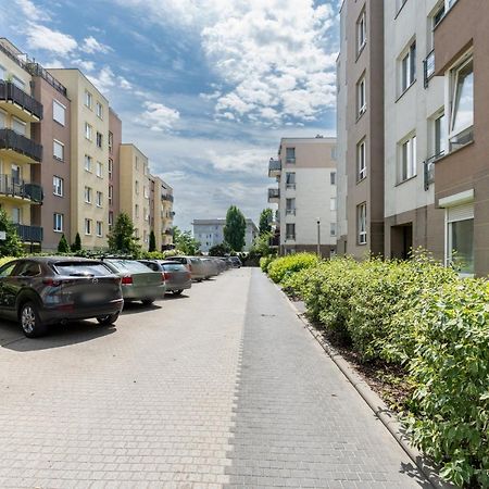 Cozy Apartment Karpia 17 With Terrace In Poznan By Noclegi Renters Exterior foto